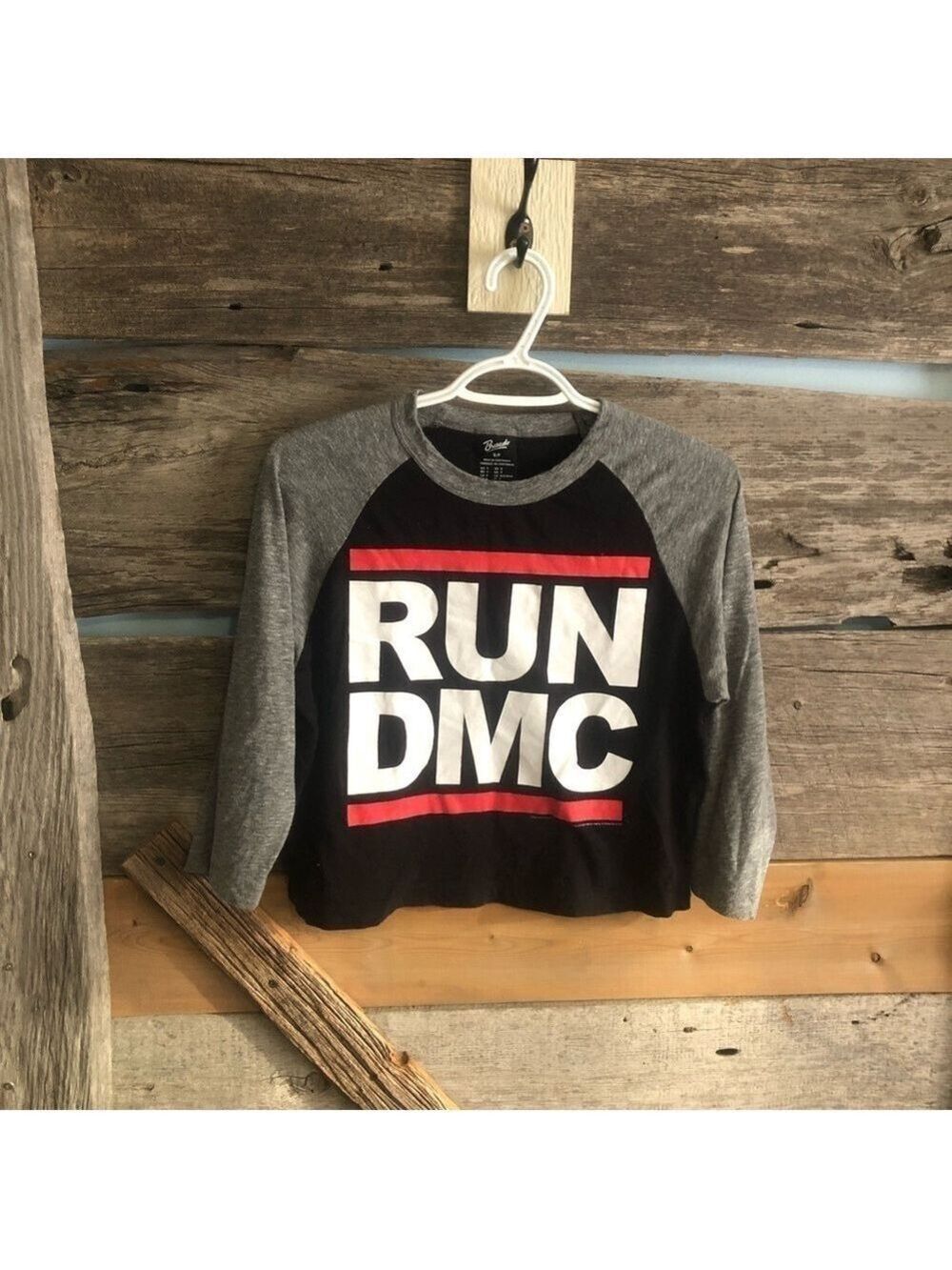 RUN DMC Size Small Cropped Shirt